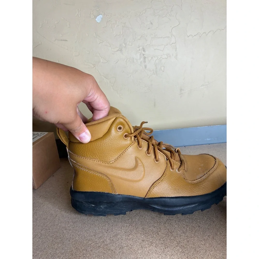Nike Manoa LTR GS Wheat Brown Leather Boots BQ5371-700 Kids Size 5Y